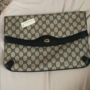 Vintage Gucci clutch